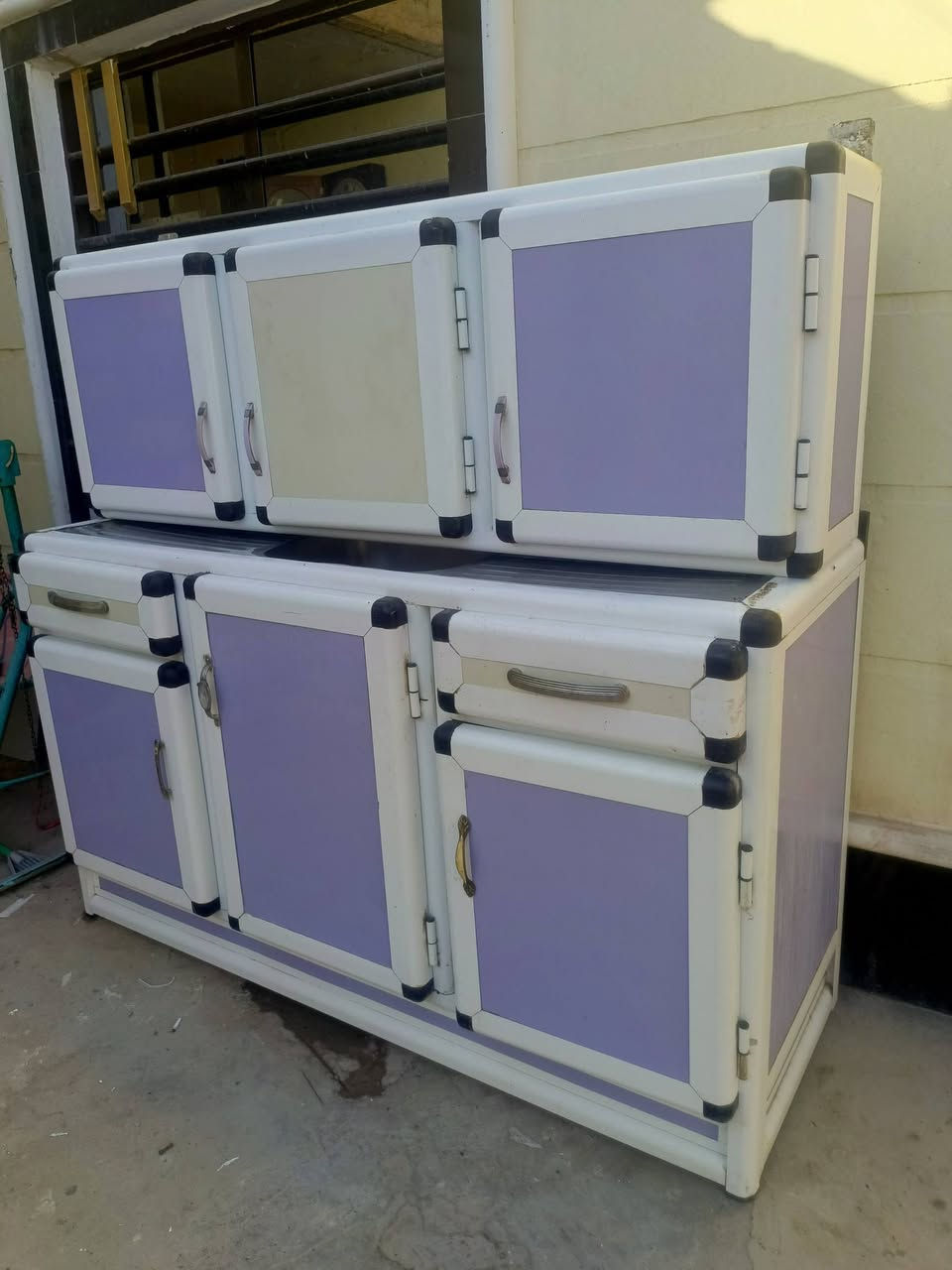 كاونترات ع متر ونص ب150 الواحد
كاونتر  4 ونص    سعره 470  
مكان بابل لكفل ***********
