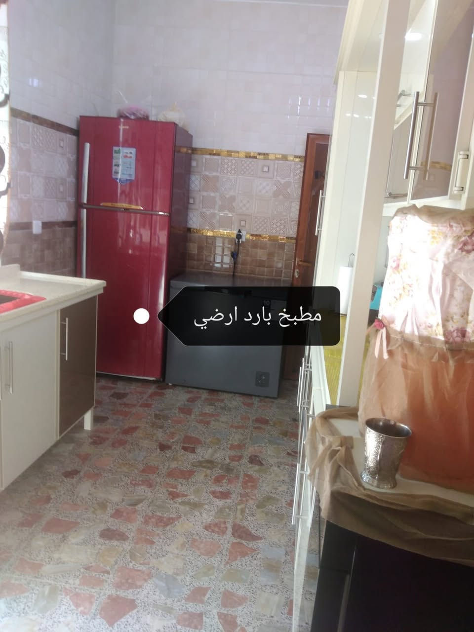 السلام عليكم بيت للبيع المساحه 130 متر مربع 
البيت 3 طوابق كامل من كلشي 
السعر 125 وبي مجال للشراي 
لاستفسار اكثر ***********
الموقع اربع شوارع زراعي ابو ريسان
