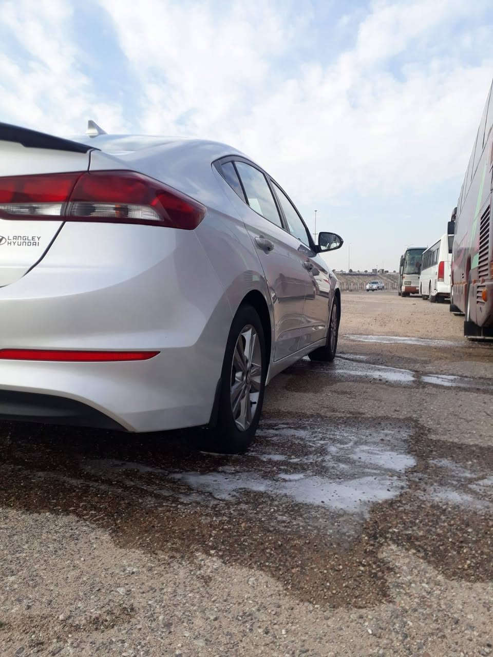 السلام عليكم للبيع سيارة ادوات ادوات موديل 18التفاصيل ع رقم مكلف بنشر ***********
