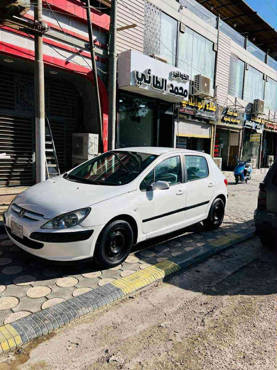 السلام عليكم للبيع بيجو فرنسي307 موديل 2005 سياره جاهزة كير مكينه تبريد  كله جاهزة مكفولة من الضربه بيه صبغ مكانات بسيطة السعر 53 مكانه النجفالاشرف الاتصال ***********
