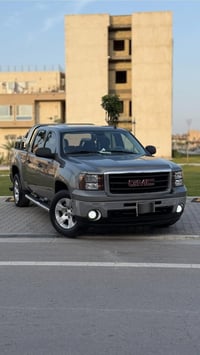 جمسي سيرا • ٢٠١١ • ٨ سلندر