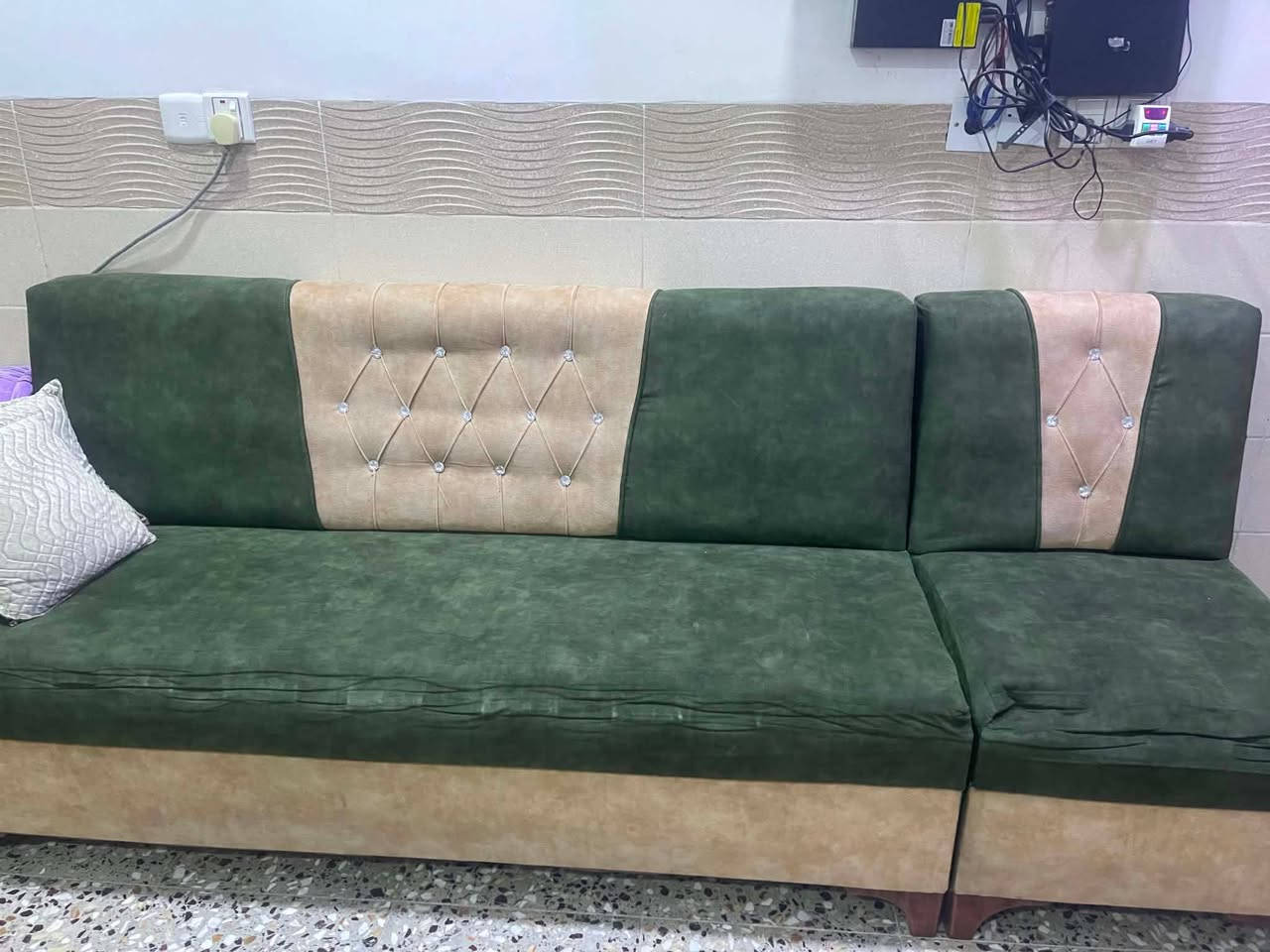 تخم 10مقاعد نضيف سعر 150بي مجال بل الخضراء


**إذا كنت صاحب هذا الإعلان وتريد حذفه لأي سبب، رجاءا أرسل رسالة إلى الدعم الفني**