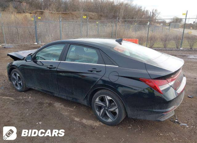 للبيع او مراوس 
حادث السياره كما موضح في الصور والفيديو فقط مقدمه البنيد معدله بارد حتى بدون ما ينفتح البنيد يعني السياره كفاله عامه وبدون ايرباك.

حادث السياره كما موضح في الصور والفيديو فقط مقدمه البنيد معدله بارد حتى بدون ما ينفتح البنيد يعني السياره كفاله عامه صبغ وتبديل وفتح وبدون ايرباك.

السياره بيها تخم تاير

 جديده كامل للاخير

ما مشتغل اي گلوب اعطال بلديشبول وحجر بيئه مكفول

  

مواصفات السيارة

_______________

للبيع Hyundai Elantra Hybrid 2023 فل أوبشن ✨

🔹 موديل 2023

🔹 محرك 1.6 بنزين + نظام هجين Hybrid ♻️ اقتصادي جداً بالوقود

🔹 كير أوتوماتيك دبل كلج ⚙️

🔹 ثلاث وضعيات قيادة (سبورت / ايكو / نورمل) 🏁

🔹 داخل جلد أبيض فاخر 🤍

🔹 مقاعد أمامية كهرباء مع ميموري 💺

🔹 تدفئة وتبريد مقاعد ♨️❄️

🔹 تبريد منفصل خلفي 🌬️

🔹 عدادات ديجيتال كاملة 🖥️

🔹 شاشة كبيرة تدعم Apple CarPlay 📱

🔹 نظام صوت Bose العالمي 🎶

🔹 إضاءة داخلية متعددة الألوان 🌈

🔹 كامرة 360 درجة 📸

🔹 حساسات أمامية وخلفية 📡

🔹 حساسات جانبية 📡

🔹 رادار أمامي وخلفي وجانبي 🚨

🔹 قيادة ذاتية (تحديد مسار + تثبيت سرعة) 🛣️🚗

🔹 مثبت سرعة ذكي 🚗

🔹 مانع تصادم أمامي مع توقف ذاتي 🛑

🔹 مانع تصادم جانبي ⚠️

🔹 تحذير خروج عن المسار 🛣️

🔹 نظام النقطة العمياء 👀

🔹 بصمة أبواب وتشغيل 🔑

🔹 دخول ذكي ✋

🔹 تشغيل عن بعد 🔄

🔹 صندوق ذكي يفتح عند الاقتراب 📦

🔹 شحن موبايل لاسلكي 🔋

🔹 مرايا كهرباء  أوتوماتيك 🪞

🔹 جنوط ألمنيوم قياس 17 🛞

🔹 نظام Auto Hold 🅿️

🔹 بريك ABS مع ESP 🛑

✅ السيارة بحالة ممتازة جداً وجاهزة للفحص بأي مكان

📞 للاستفسار التواصل على الخاص

***********

***********

السعر 162 💲 💵 💰
