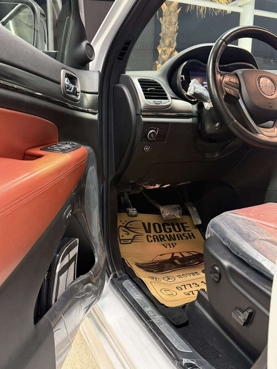 جيب (S)  موديل 2021  ( خـليـجـي )
خليجي وكالة هارلم السيارة وصيانته  
كاملة بـ شركة هارلم 
قوة المحرك 3.6L (6v) 
العداد 37 الف كيلو 
داخل جلد احمر واسود بلادي 
رادار امامي 
تحذير خروج عن المسار 
نقطة عمياء 
دفع 4x4
فرش المقاعد جلد الأمامية كهرباء 
المقاعد الأمامية تدفئة وتبريد
ذاكرة حفظ وضعيات الجلوس 
تدفئة ستيرن 
سقف بنورما 
شاشة حجم 4.8 
نظام خاص لطرق الوعرة 
مصابيح الأمامية زنون 
مصابيح LED
كشافات ضباب زنون 
تشغيل عن بعد 
صندوق كهربائي 
رادار عدسة 
حساسات امامية 
حساسات خلفية 
كامرة خلفية 
ويل قياس 20 اسود لماع 
المرائة بـ خاصية التعتيم الذاتي 
مرائة امامية كهرباء 
بلوتوث تلفون 
تحديد سرعة 
تحديد مسار 
نظام تشغيل وإطفاء أتوماتيكي 
نظام بريك اتوماتيكي 
السيارة سبيره منازل 
مواصفات S معروفه 
رقم سليمانيه باسمي 
هزة جديدة 
رقم جديد 
السيارة جديدة بـ معنى الكلمة 
عنوان السيارة بغداد 
ملاحضه بيهه فقط شبر بل دعاميه صبغ 
السعر352  وبيهه مجال 
***********
مكاني بغداد. البياع
