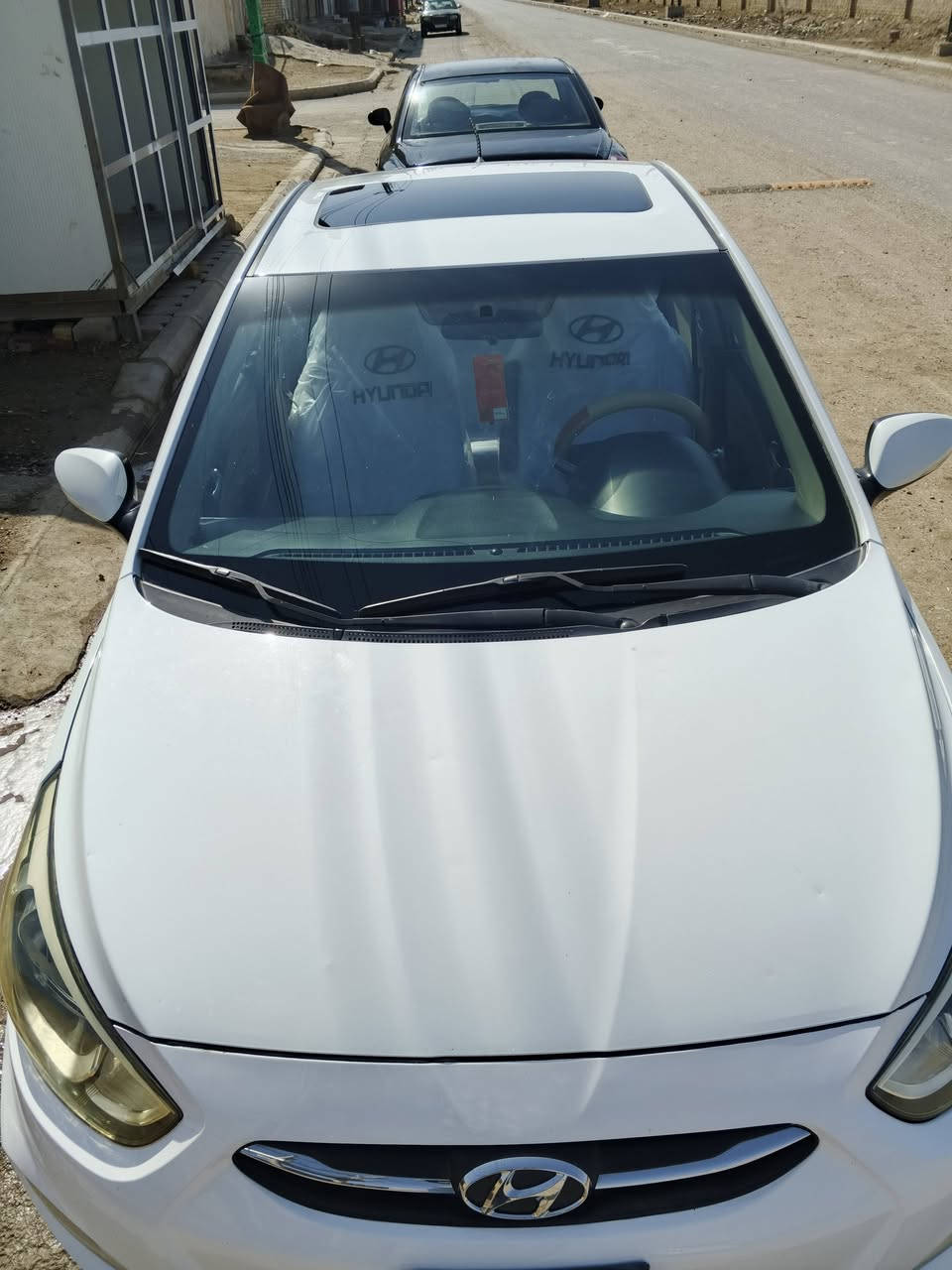 السلام عليكم. اكسنت موديل 2016 خليجي كفالة عامة شرط السونار مكينة وكير مكفولات تبريد تدفئة  حدادية جديدة تخم تاير جديد فول مواصفات  لايت زنون غرفتها جديدة حجم المحرك 1600 دوش بدون اي صبغ ولا تبديل رقم ميسان راعيها في ميسان مكانها في ميسان نهاوند سونار جديد موجود السعر 110 وبيها مجال ***********
