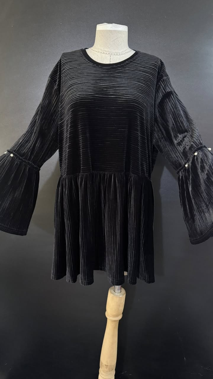 ✨ قطع جمال الجمال – أناقة خليجية بدرجة أولى! 💕👗
تألقي بأجمل التصاميم الخليجية الراقية واختاري من تشكيلتنا الواسعة:

👗 دراعات – فساتين – بشتات – سوتات – قمصان – بناطير
كلشي متوفر وبأحدث الموديلات 💫

🚚 التوصيل متاح لجميع المحافظات:
• بابل وبغداد: 5 آلاف
• باقي المحافظات: 7 آلاف فقط

🎥 تابعينا يومياً على البث المباشر
لعرض التصاميم أول بأول 🌺

📩 للتفاصيل والأسعار راسلينا من الزر اسفل المنشور أو عبر الواتساب:
📱 ￼⁨0773 705 0659⁩ – واتساب متاح دائماً 💬
📱 *********** – واتساب متاح دائماً 💬

👇 لا تفوتي الفرصة، اضغطي الزر وتواصلي ويانه مباشرة!
