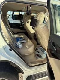 لاندكروز VX • توين تيربو • ٤٠٠٠ كم