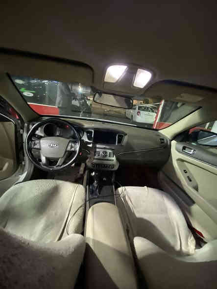 كاتنزا خليجي موديل 11 سيارة بيها ربع الجاملغ وربع البنيد سيارة جاهزة من كلشي 
مكاني بغداد الحبيبة بدون عمولة معرض 
رقم صاحب السيارة ***********
