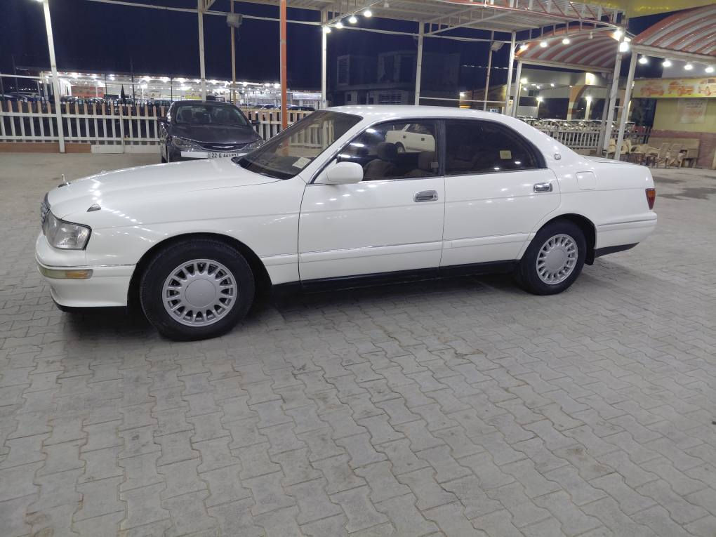 تويوتا كراون موديل ١٩٩٢ مكفوله من الكص ونقل الجثه والضربه القويه رقم نجف  كير مكينه تبريد حداديه كفاله السعر ٦٣ وبيها مجال قليل للاستفسار ع الرقم  *********** النجف, العراق
