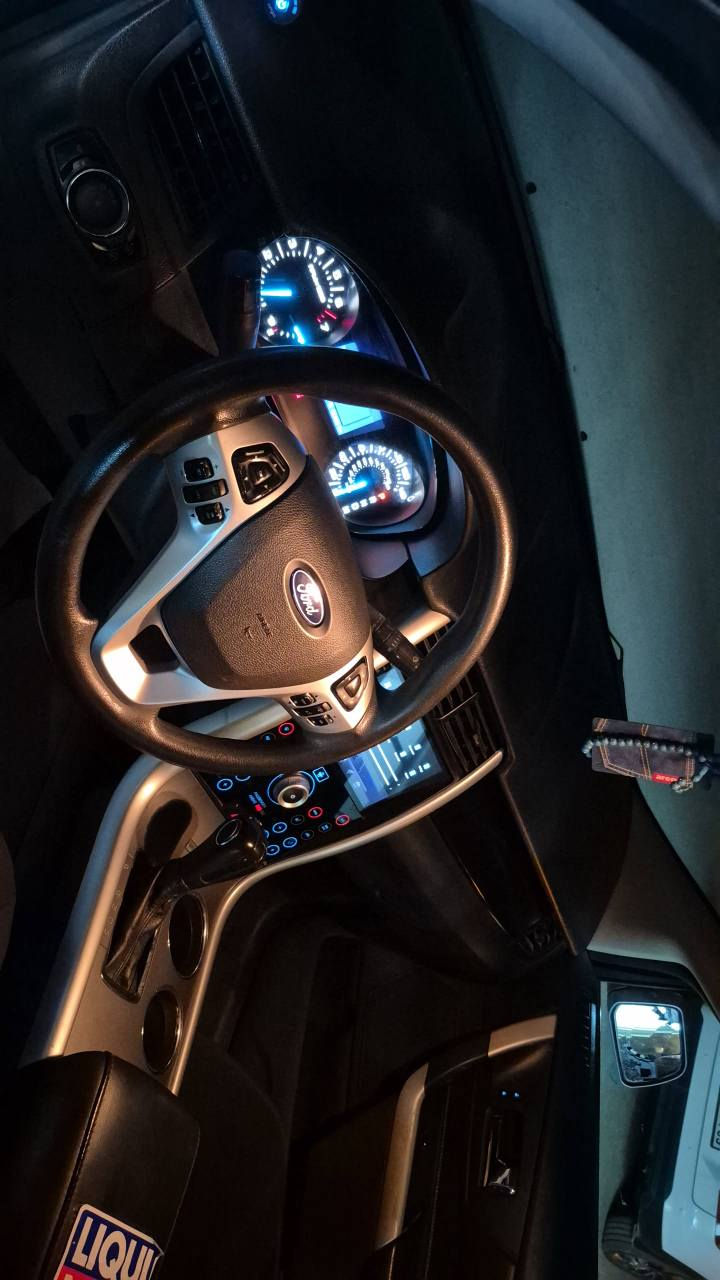 فۆرد ئیدج بۆ فرۆشتن 2012 بێ بۆیاخ
دوو بەصمە و شغال و شاشە ئایپاد و تەبرید لەمس و لایت عەدەسە و لید و لیدی دەعامی و کۆدی دەرگا بێ بۆیاخە و سەیارەیەکی زۆر جوان و بێ مەسرەفە هیچ گڵۆپێکی داشبوڵ ئیش ناکات سەیارەکە هی دەس خۆمانە و هی مەعرەز نیە سەنەوی تا 2030 تازەیە و بەناوی خۆمەوەیە زۆر جایز و ڕێک و پێکە بەشەرتی گێڕ و مەکینە و تەبرید و هەموو فەحسێک.
بۆ زانیاری زیاتر و نرخ پەیوەندی بکە
*********** السليمانية, العراق
