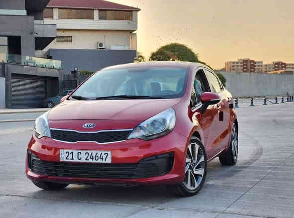 السلام عليكم للبيع فقط بدون مراوس 
كيا ريو خليجي موديل 2016 مكينه قطرتين 1600 دوش المرغوب مامفتوح بلادي ...سياره كلش حلوه وجاهزه لونها مميز السياره بيه 3 قطع رش بدون دواخل ...السياره كلش حلوه وجاهزه تخم تاير جديد حداديه وصدر وكير ومكينه كله نظيف وجديد مواصفاتها سلايت ويلكب كروم حاسه خلفيه دواخل رصاصي حاكيه وبلوتوث مري شفط اشاير بلمري ويده ستيل 
مكانها بغداد حي العامل ...السعر 98 وبيها مجال بسيط لشراي 
الرقم ***********
