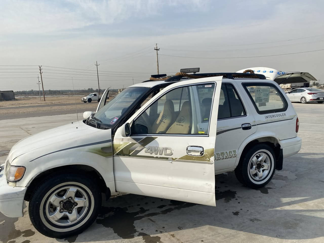 كيه سورتك طويل  2002السعر 45ورقة سيارة فورويل فتحه بل سكف تفئ تبريت شغال كير مكينه حاويه تخم تاير جديد سيارة مكفوله سبير سياره مانازل 
العنوان واسط الصويرة 
الرقم الهاتف :***********
ملاحضة ماتعجبك كلب صفحة وطالع كبل ￼￼￼
