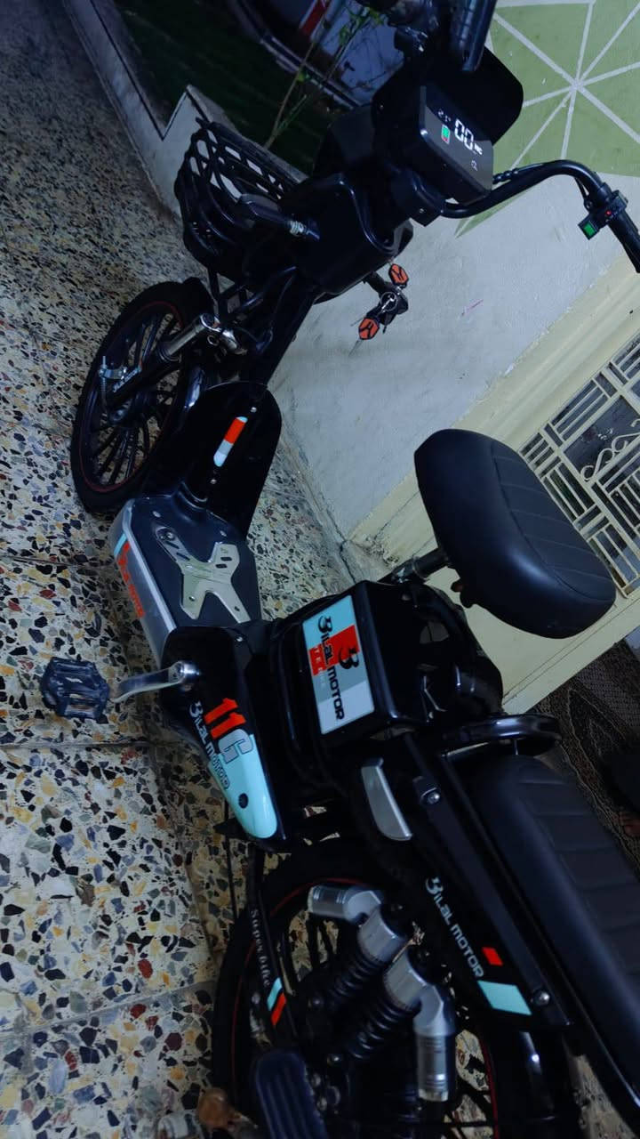 السلام عليكم
بايسكل شحن نضيف مستخدم شي قليل جدا تشغيل بصمة وسويج بطاريات ٤ دبل فول مواصفات كهربائيات شغالة السعر ٣٧٥ ألف وبي مجال رقم الهاتف ***********
