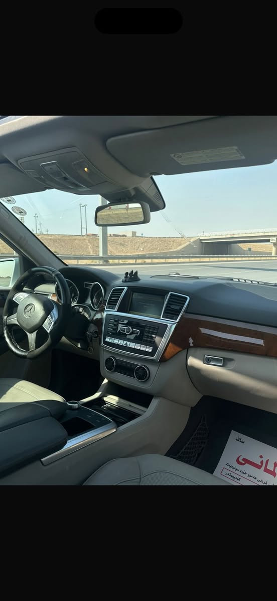 سلام عليكم
للبيع 
Mercedes-Benz
ML500
موديل 2012
4 Matic
 🚀🚀V8 bitorbo

سيارة خليجي وكاله باجكر 

……………………………………………………
فول موصفات
اوتو بارك 
وضعيات قياده 
جكات تصعد وتنزل 
بانوراما
كشنات هيتر تبريد
Auto hold
Auto park
حساسات امامي خلفي 
كشنات امامي خزن ميموري 
كامرة
شاشة: 3
لايت زينون 
لايت داينمك
ثلاجة
تبريد ثلج 
سيرفس كامل جديد 
صبغ نص دعاميه فقط بدون ضرب الباقي كفاله 
محرك كير بشرط 
سيارة بدون نقص بدون اي عطل
………………………………………………
رقم: اربيل الجديد
 
مكان السيارة البصره المطيحه 
***********
ترهم مراوس حسب القناعه
السعر 210
