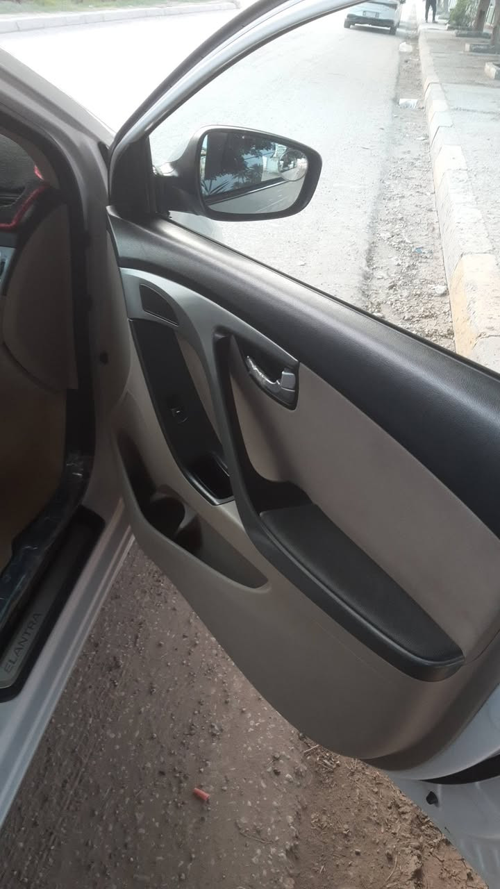 السلام عليكم  الانترا للبيع موديل 2016  خليجي فول موصفات ماعده بصمه بيها قطعتين باب وجاملغ خلف السائق رقم كربلاء مكان السياره حله بابل ناحيه النيل  السياره جاهزه على الاخر ربع دينار ماتصرف عليه  مرواس حسب القناعه اكسنت سيراتو عادي ماكومشكله  اريد فرق اذ مروس،  الشراي يتصل  السعر 125


**إذا كنت صاحب هذا الإعلان وتريد حذفه لأي سبب، رجاءا أرسل رسالة إلى الدعم الفني**