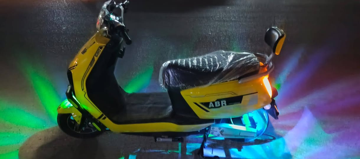 السلام عليكم للبيع دراجه شحن ملف 2000 مكانهه بلديات دراجه زيرو من المصطفى مشترينهه السعر 900 لي ميعرف بيهن خلي يعبر منشور مكلف بل نشر ***********
