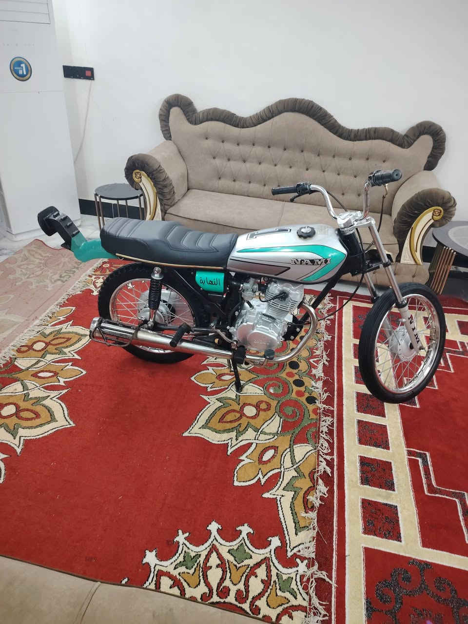 سلام عليكم شباب دراجه للبيع الشاصي موديل 15 اوراق اصولي. تعمير 25 كله اصلي شلامجه ول سعر 825 وبيها مجال. وذا مو شراي طلع كبل هاذا رقمي ***********👍
