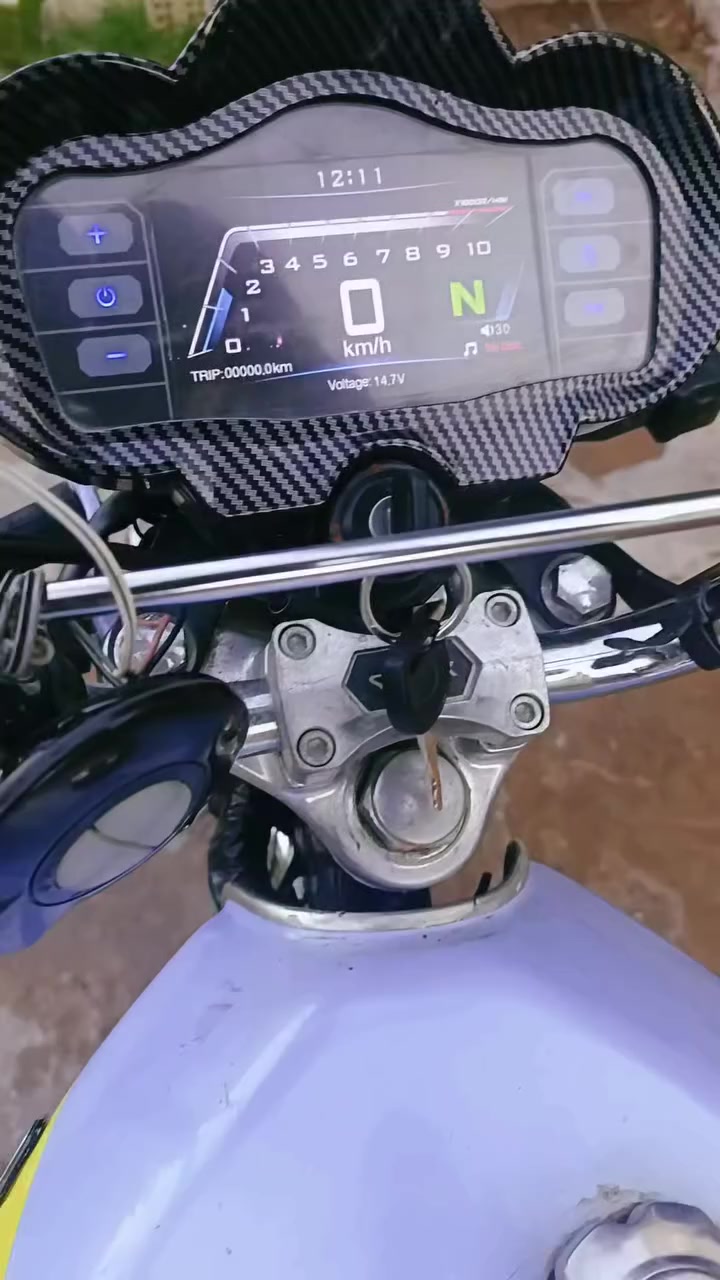 السلام عليكم سيفان 24 كفاله من طول لطول فقط يرادلها ترتيب شوي محرك مكفول لايتات اشاير كلشي شغاله سلف نكره السعر 675 بيها مجال قليل  مكاني ديالى كنعان ***********
