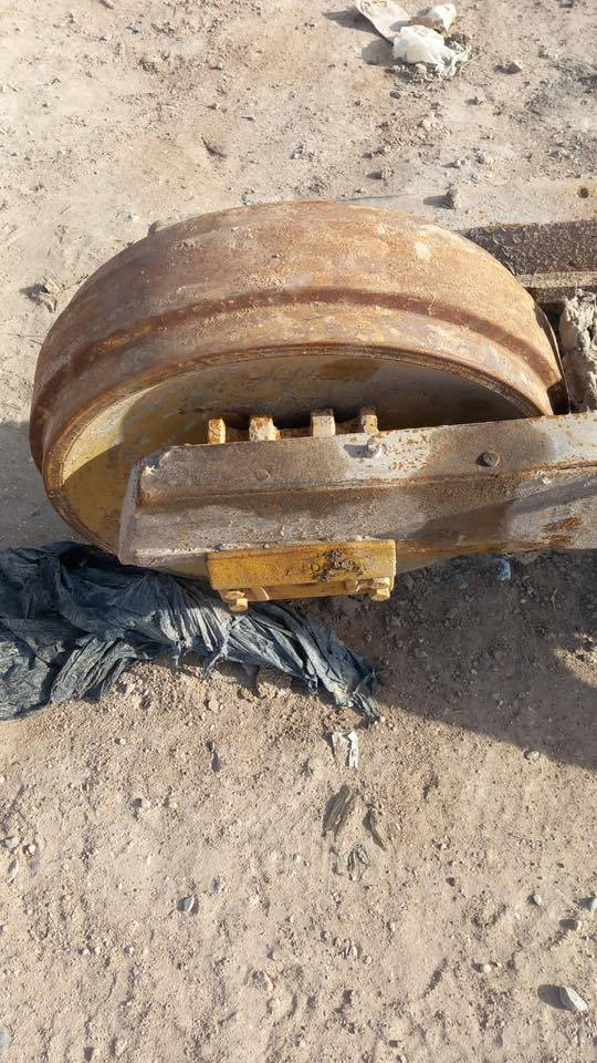 ادوات بلدوزر كوماتسو D65 كير بلادي جديد - تركم بلادي روله اماميه جديد
الهاتف/***********
