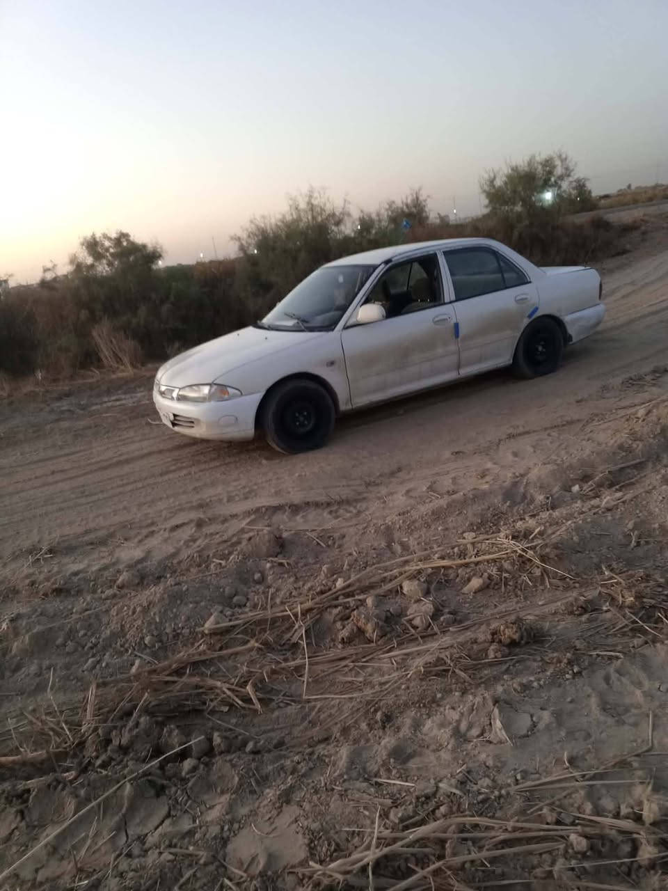 السلام عليكم بروتون 2002 للبيع ماكينه جديده 
صدر امامي خلفي جديد تحويل ثاني يوم
رقمها بغداد 
سعر ب 40 وبيها مجال ***********
