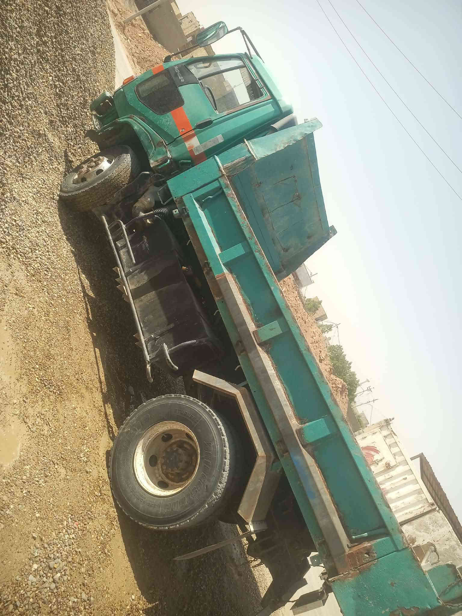 سلام عليكم هينو قلاب 4طن رقم انكليزي نجف باقي بس استلم لوحات سنويه لل 2030 سياره جاهزة لشغل شرط تحويل شاصي مكفول مكينه مكان ديوانيه سعر 77وبيها مجال حك جيه  ***********
