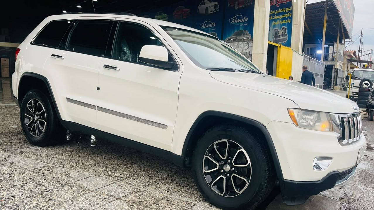 السلام عليكم 
جيب لاريدو 2011 امريكي  
بيهه جاملق الايمن مصبوغ عكس السايق بيهه شويه بل باب بدون داخل شرط رقم نينوى الماني 
محرك كير تبريد السياره حيل نظيفه 
السياره حيل جديده وجاهزه ماناقصها شي✅ 
السعر 150بيهه  مجال الشراي  
                     ((ملاحظه)) 
 اعتذر عن بيع الأقساط او المده
لا تنطي اسعار بكيفك ذا ماتفيدك عبرهه واني الممنون 
مكان السياره/ صلاح الدين /الشرقاط /أجميله 
                                                
    ***********             ***********
    ***********             ***********
