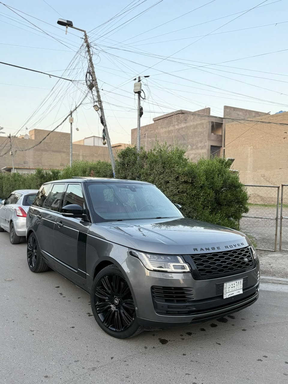 رانج روفر ڤوك 2018 وارد الماني ضمان
 مواصفات اوتوبايكراف فول للاخير داخل احمر ومكفولة ومغلفه ppf جديده حيل وبدون اي نواقص وسيرفس كامل وماشيه 71 الف كيلو سعرها 52 الف دولار وبيها مجال بيع فقط بدون مراوس 
مكانها بغداد الاعظمية  
 ***********
