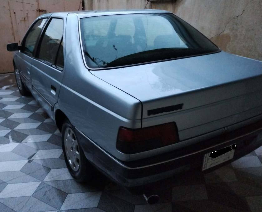 السلام وعليكم بيجو موديل 92 كير ومكينه شرط كابون بنزين بيها شرط التحويل السعر (25) رقم الموبايل (***********) غير متواجد على الفيس
