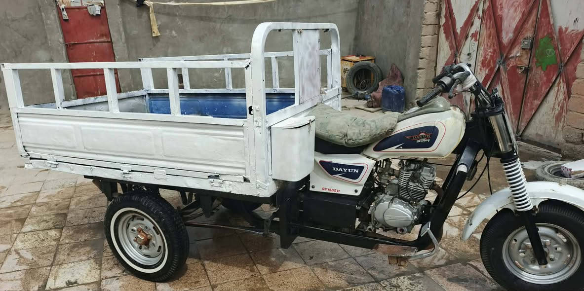 سلام عليكم ستوته كلك  مابدل بيه شي ع وضع الشركه بلاديه تايرات توني شاهدهن كامله نكره سلف محرك مامفتوح  السعر 950 وبيه مجال بصيط ملاحظه اني مكلف بنشره مكان ناصريه مركز ***********
