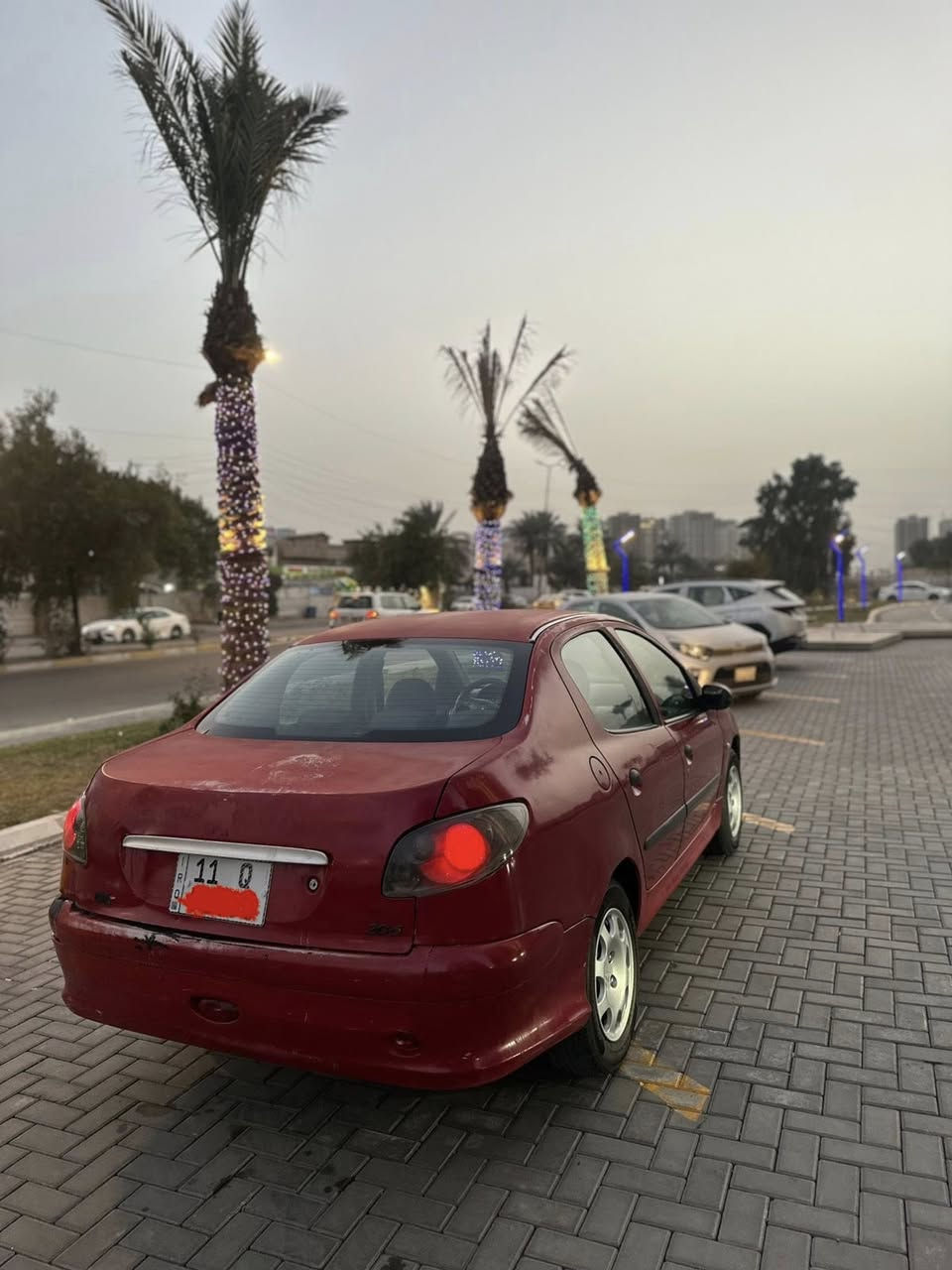 السلام عليكم   بيجو 206 موديل 2006 كير عادي مكينه 1600 كير محرك صدر تخم تايرات خير من الله وترايك للبصره 
رقم بغداد وهزة جديد السيارة جارده وبيها بعض ملاحضات السعر 34$ورقة وبيها مجال عنوان بغداد حي الجهاد 
 الشراي يتصل ممتواجد ع الفيس ***********
