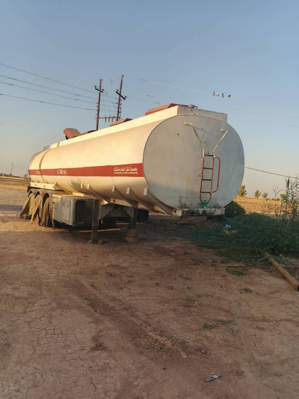 سلام عليكم
سياره موديل،96. جيبيس بيها وطوناج سنتين سياره جاهزه الشغل ‏‪***********‬‏
