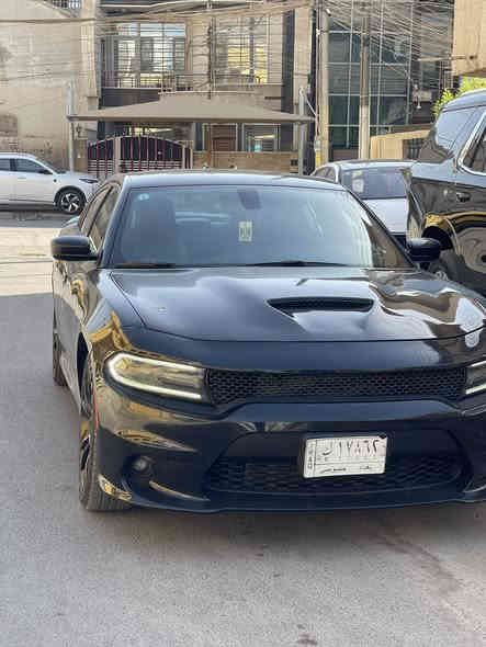 السلام عليكم 
دوج تشارجر 2017 امريكي بلاك توب 
السيارة فئة بلاك توب 
مواصفاتة 
كشنات جلد تدفئة تبريد 
ستيرن تدفئة 
كشنات خلفية تدفئة 
كشنات ثنين كهرباء 
خزن كشن ميموري 
حساسات خلفية 
لايتات زراعة جديدة 
سماعات بيتس 
السيارة بيها جاملغ مبدل نفس اللون وبنيد مبدل ومصبوغ 
سيارة جاهزة من كلشي 
بيها طخة بلباب العس السايق ترجع بارد ممبينة قليل كلش 
ماشية 95 الف مايل 
بغداد مشروع وطني باسمي 
صور الحادث مرفقة 
السعر 188   وبيها مجال بسيط 
مكان السيارة المنصور 
***********
