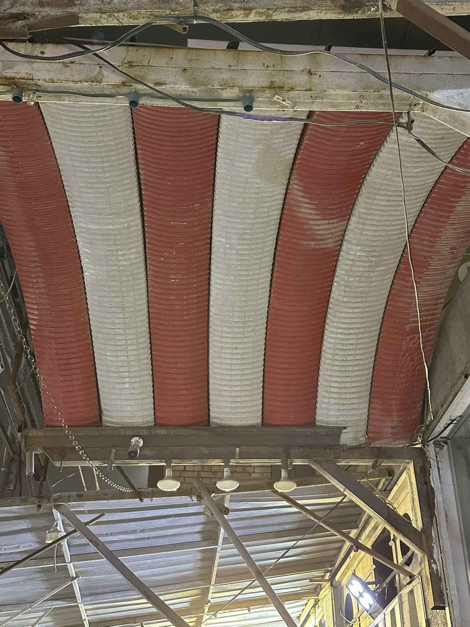 سلام عليكم عماريه للبيع قيم وخذ بليرضي الله مكاني كربلاء  ***********
