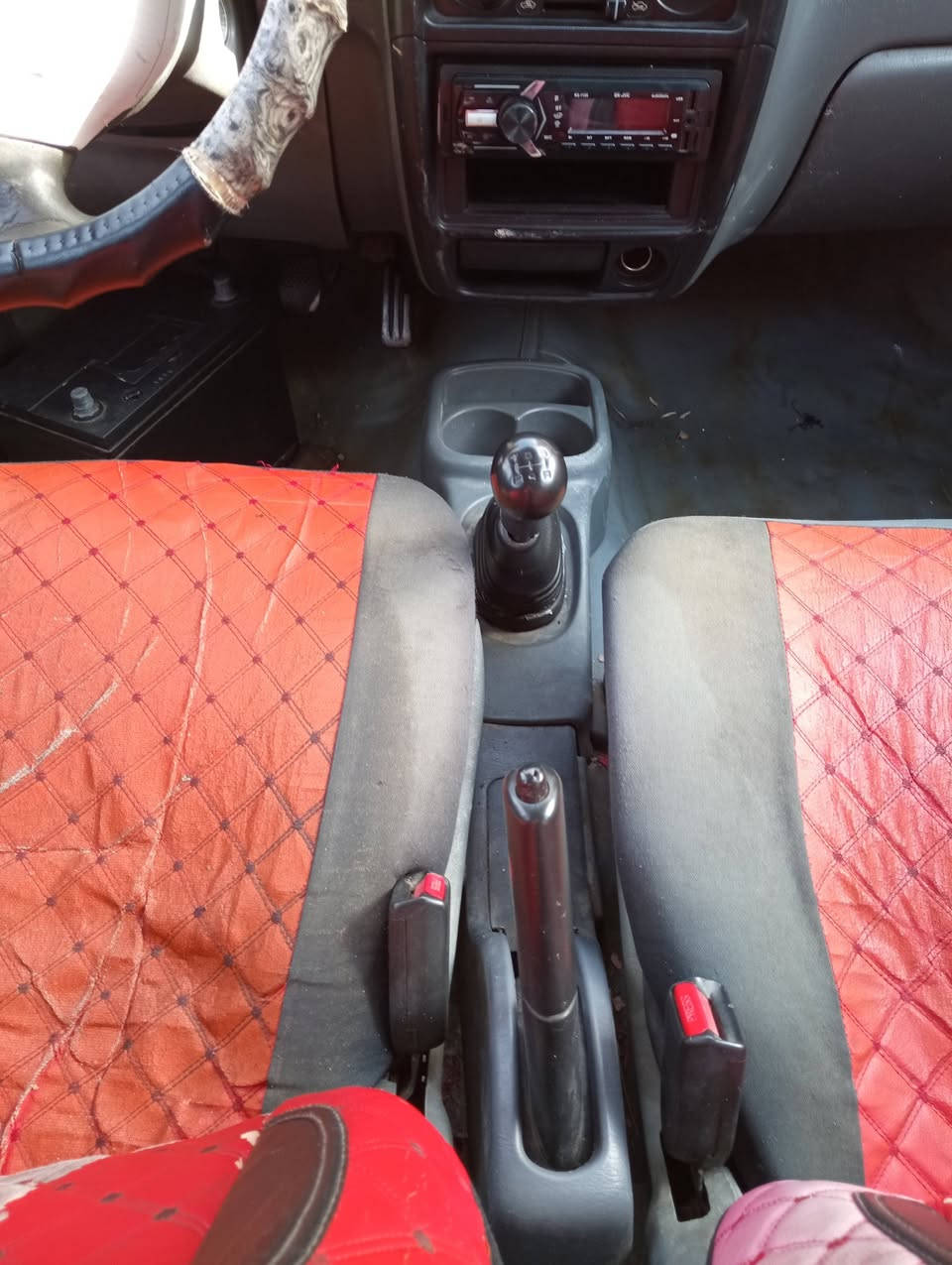 السلام عليكم سياره سوزوكي موديل 2008 شالعه كازكيت صاره 4 شهر واكفه نضافه كدام عين شرعي
بل موصل تحويل فقط هيئة عليه 750الف سعر من اخير 4ورقات ونص عنون ناحيه زمار ***********
