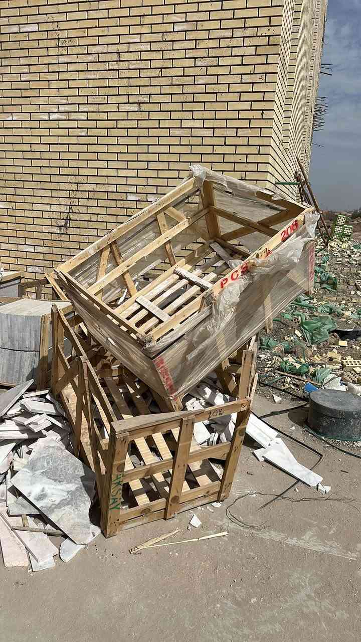 متوفر سكيبات مرمر كما موضح بالصورة والكمية كبيرة  متوفرات بالديوانية بدون نقل بدون تحميل للبيع للتواصل ***********
