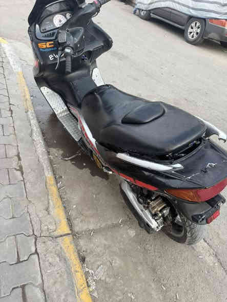 سلام عليكم تي ماكس للبيع 
2007 كابريترات

 مستعجل علا بيعته

دراجه بيها صوت خفيف بل مكينه ما مبين بدوسه 

عل سلولي ماكو 

شغله أوراق كهربائيات 

السعر بواحد وميتين وبيها مجال 

مكان:الحسينيه 

رقم: ***********
