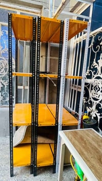 عندي 3 رفوف للبيع مكاني بلديات واتساب 07706020078