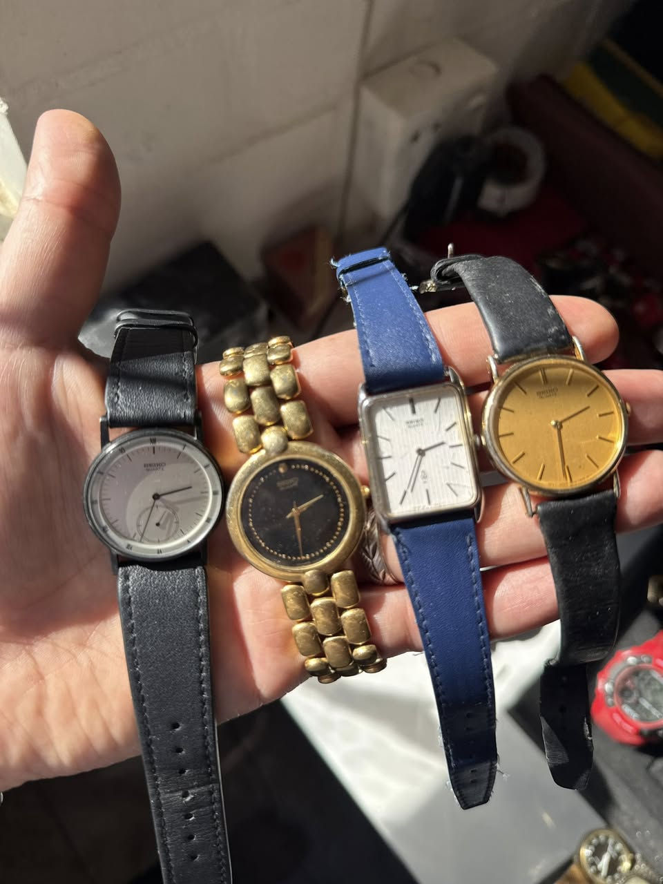 اربع  ساعات سيكو ياباني اصلي فنتج
اشكال مختلفه 

ساعات تحف من سيكو 

 سعرهن

230 الف


**إذا كنت صاحب هذا الإعلان وتريد حذفه لأي سبب، رجاءا أرسل رسالة إلى الدعم الفني**