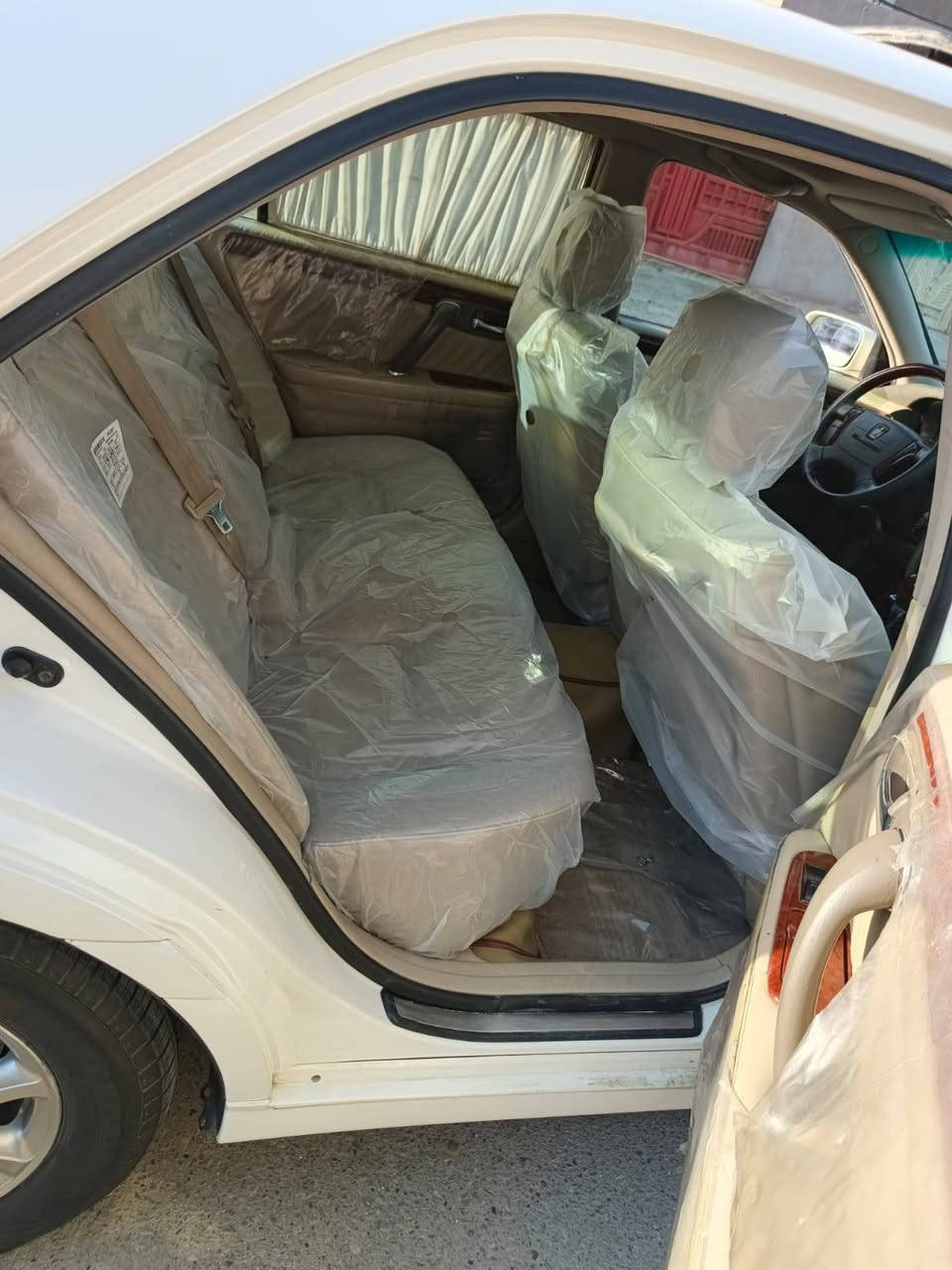 السلام عليكم ملكه البيع رقم سليمانية 
فول مواصفات
اربع دكم فتحة سقف 
تحوير نجف فوك جوه عارف العيساوي
جلد 
أربع كشنات كهرباء
ديفور الكبير شاصي 175
ويل نجمه 
مكفولة من كص ونقل جثه وتحويل 
ول ضربه والاالصوليات 
العنوان بغداد
 ***********
