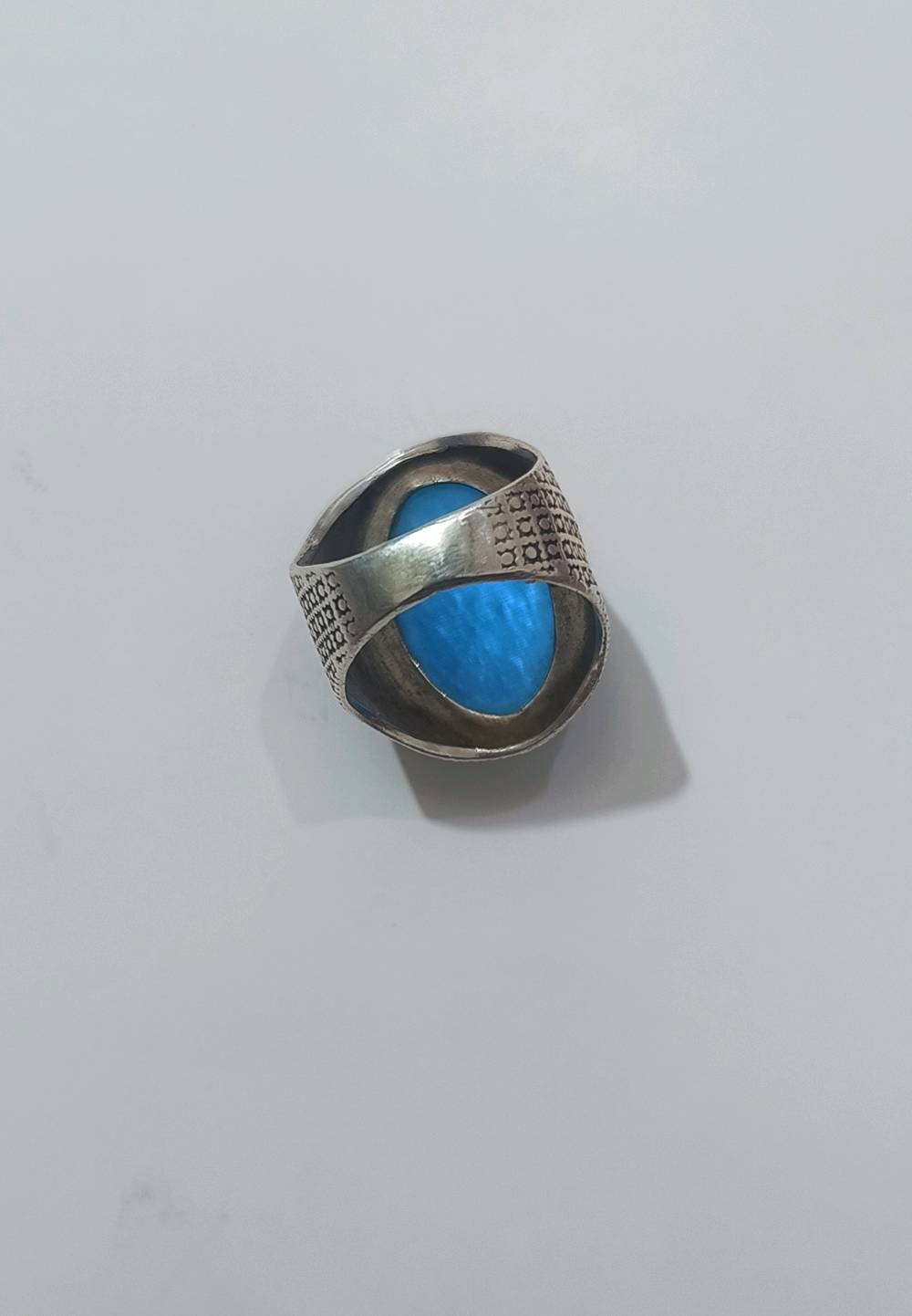 🌟 خاتم عين الهر الأزرق الفاخر 🌟
حجر سحري وجذاب معروف بجلب الحظ السعيد، التوفيق، والنجاح المهني 🌈✨
لمسة فخامة وأناقة لكل يوم 🖤
🔹 القياس: 20 / 21
🔹 الوزن: 14 غرام
🔹 السعر: 55 ألف دينار فقط 💰
🚚 توصيل لكل محافظات العراق