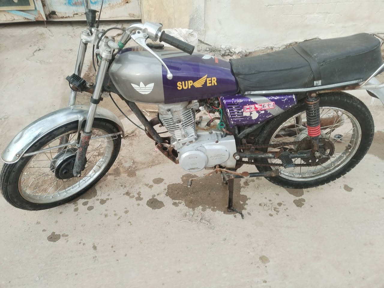 اعادة نشر بسبب الوعود الكاذبة
للبيع بيهه السعر 300 
هور السعد
***********
محتاج واريد ابيع مستعجل
