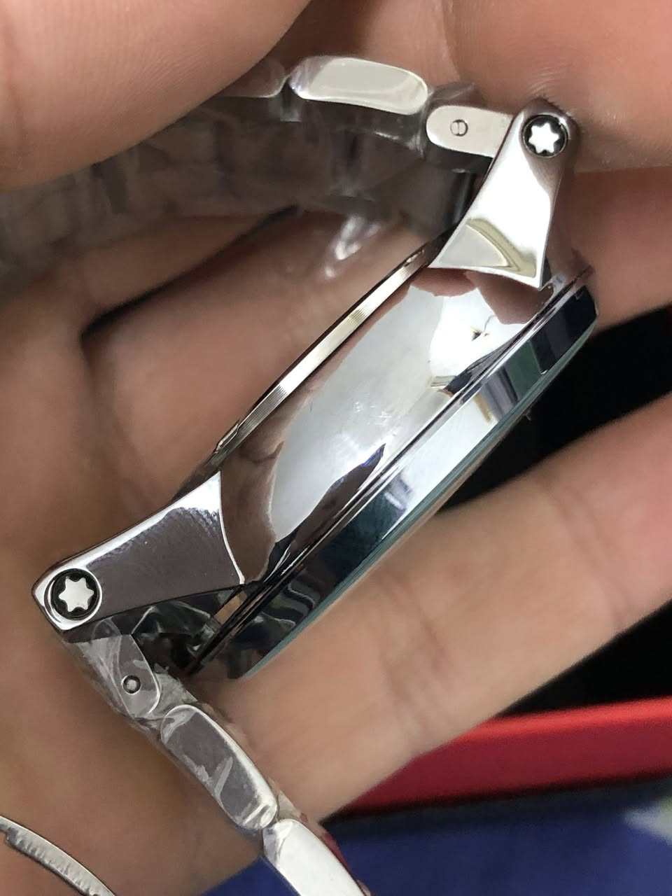 مونت بلاك سناتر جام زفير ضد الخدش

لمينوس بالكامل وزن كلش ثقيل


**إذا كنت صاحب هذا الإعلان وتريد حذفه لأي سبب، رجاءا أرسل رسالة إلى الدعم الفني**