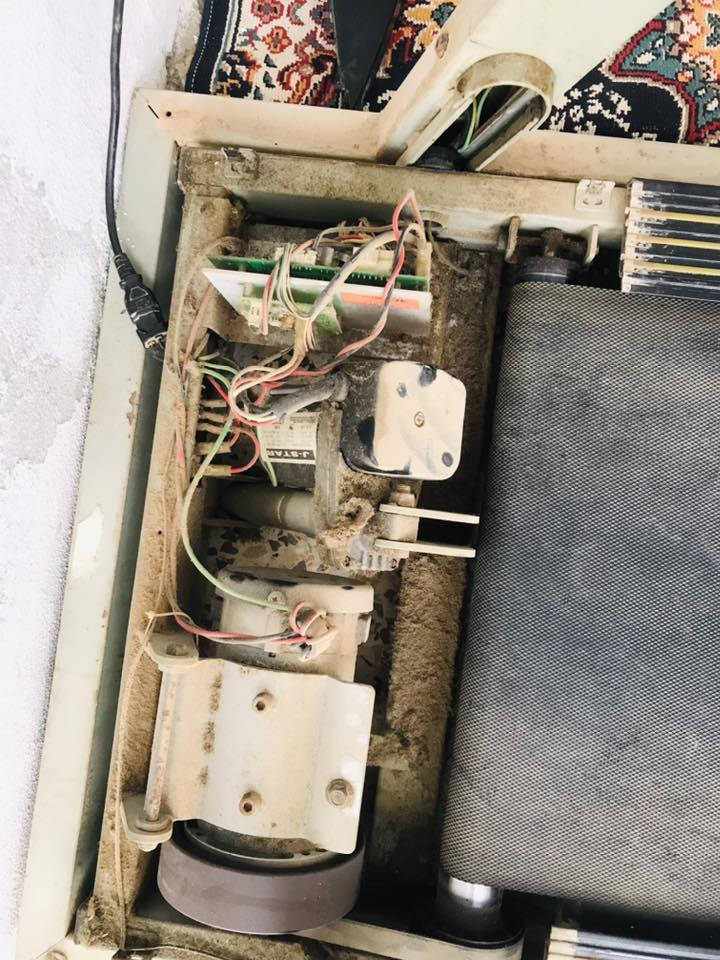 مرحبا
جهاز رياضي جري مشي نوعيته واضحه بل فيديو 

فجئه وكف وحده ماعرف شنو نوعيته ابيعه ع هاذه وضعه السعر ٢٠٠ وبي مجال قليل مكاني ديوانية للشراء ***********
