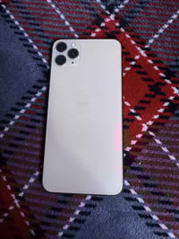 ايفون 11pro max 256 نضافه فول بطاريه 88 بلادي جهاز سعره 450  077138920...