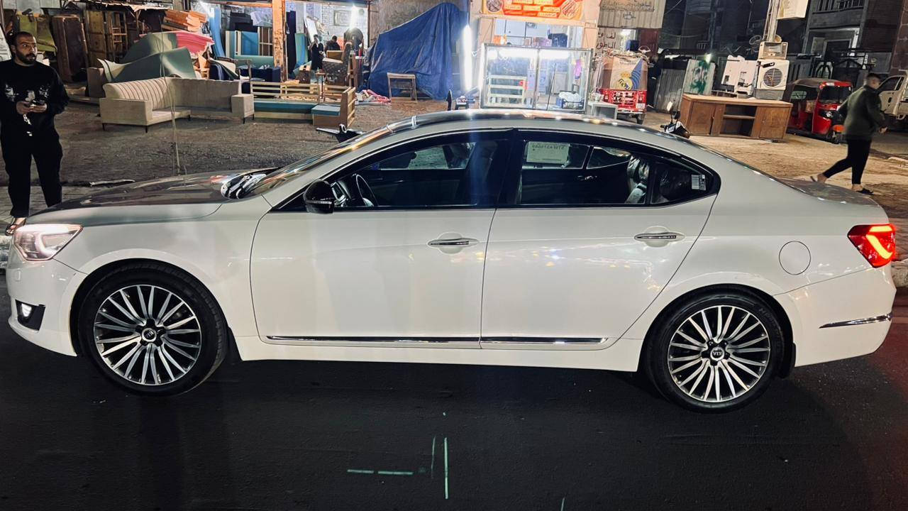 كيا كادينزا ٢٠١٤ فول مواصفات خاصه حته رادا مرايات 
 جابيه
سيارة كفاله من دعاميه إلى دعاميه 
تخم تاير جديد 
تبريد ثلج 
صدر أمامي جديد 
بنوراما 
داخل Vap
زراكات دعاميه
محرك كير كفالة 
مكاني بغداد 
سعر ١٧٣ وبيه مجال بسيط 
***********
***********
