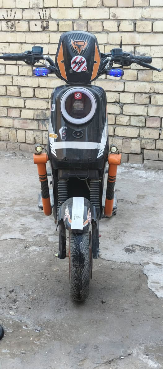 دراجه شحن للبيع H900 من شركه Hisكلشي مابيها دراجه نضيفه
نضام بكR 
بطاريات وايرارت حراري
اربع نمر4
سرعه 80/70
تمشي مسافات
بلوتوث 
نضام كشف اعطال
ملف 2000
مدرعه
السعر 350 الف اوبيها مجال المكان بغداد الزعفرانيةلل تواصل رقم واتساب 770 974 3045  او خاص


**إذا كنت صاحب هذا الإعلان وتريد حذفه لأي سبب، رجاءا أرسل رسالة إلى الدعم الفني**