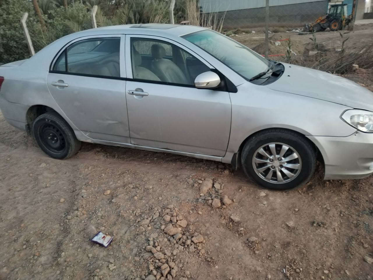 السلام عليكم بي واي دي موديل 2013 عليها حجز مصرف بيها وكاله ام الباركود محوره مكينه وكير كورله 1800 المكينه بيها بخار والكير مكفول فول مواصفات بصمه وتشغيل عن بعد فتحه حساس فول ودواخلها كلش حلوه ونضيفه السعر 25وبيها مجال قليل مكانها بالنجف الاتصال على الرقم ***********
