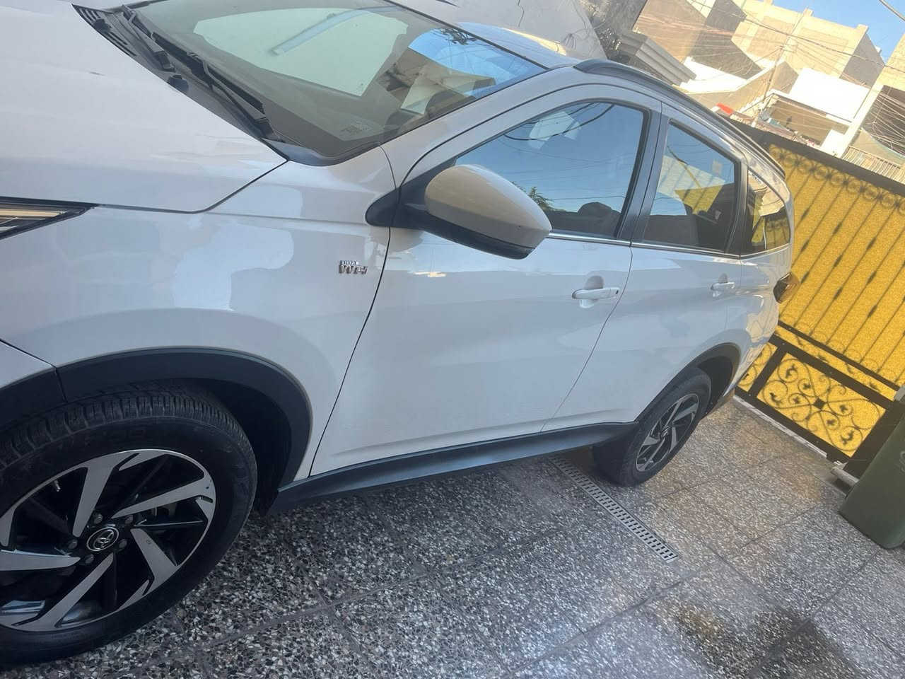 السلام عليكم
راش موديل٢٠٢٠ 

مواصفات ستندر 

سياره جديده مال بيت 

الاتصال 

***********
