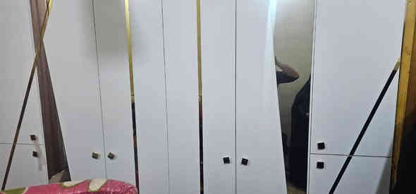 غرفه اغشاب كامله صارلها شهر ونص من اخذناها تركيه مستعجل عله بيع الرقم *********** السعر 350وبيها مجال حگ جيه اضافه الى سبلت زين اخو جديد سعره 250وبيه مجال
