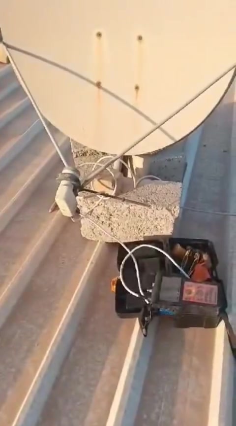 تنصيب الصحن ستلايت 📡
باشاره 97 ✅
وتثبيت الصحن  20 الف 
تنصيب كاميرات 50 الف 
تنصيب بلازمه في الحائط 25 الف
 العنوان  الزعفرانيه فقط داخل الزعفرانيه 
الرقم *********** 🏮
موجود واتساب

